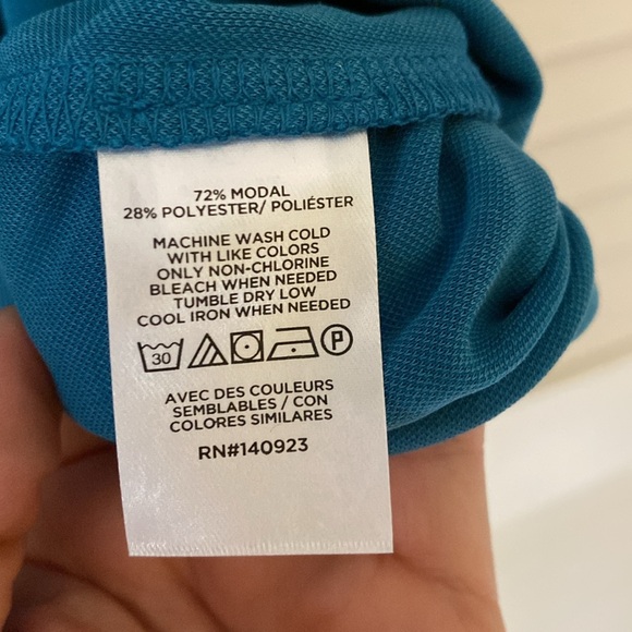 Blue/green button down top - Picture 6 of 6